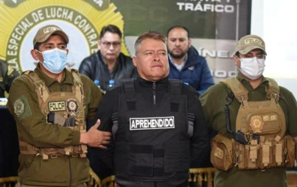 Boliviyada üç general həbs olundu