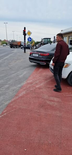 Bakıda "kreativ" velosiped yolu: Böyrək daşının düşməsinə faydalıdır - FOTO/VİDEO