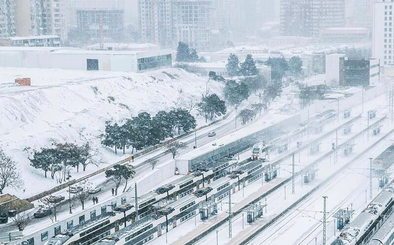 ADY sərnişinlərin mənzilbaşına vaxtında çatdırılmasını təmin etmək üçün zəruri tədbirlər həyata keçirir