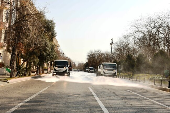 Bu gün Bakıda 550 küçə yuyulub - FOTO