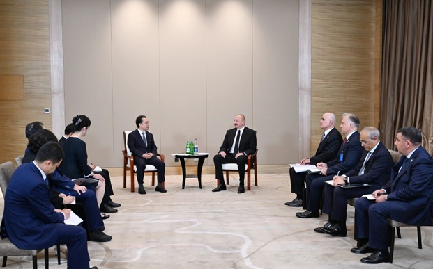 İlham Əliyev Tiencində "CETC" korporasiyasının baş direktoru ilə görüşüb