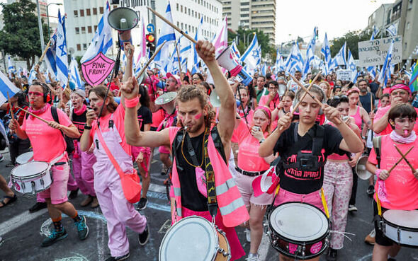 Təl-Əvivdə məhkəmə islahatlarına qarşı etiraz aksiyası zamanı etirazçılar magistral yolu bağlayıblar – FOTO