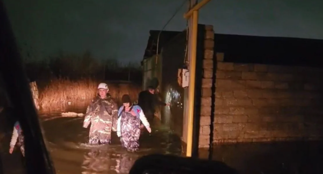 Su basmış ərazilərdən 216 nəfər təxliyə olunub - RƏSMİ - VİDEO