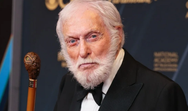 98 yaşlı Hollivud ulduzu mükafat aldı