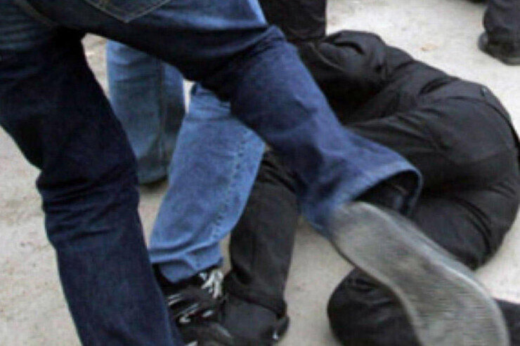 Borca görə dostlarını qəbiristanlıqda döyüb öldürdülər