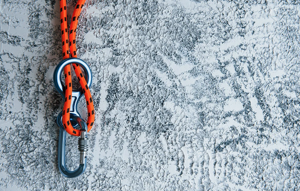 Qırğızıstanda dağa qalxan alpinistlər itkin düşdülər