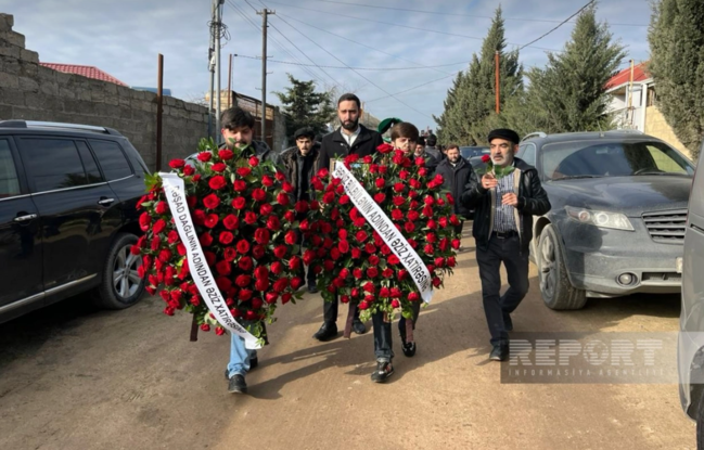 Rəşad Dağlı Kərimin dəfninə əklil göndərdi - Foto
