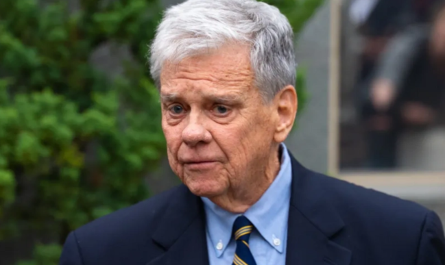 Con Koul: Belarus yaxın aylarda daha min məhkumu azad edə bilər