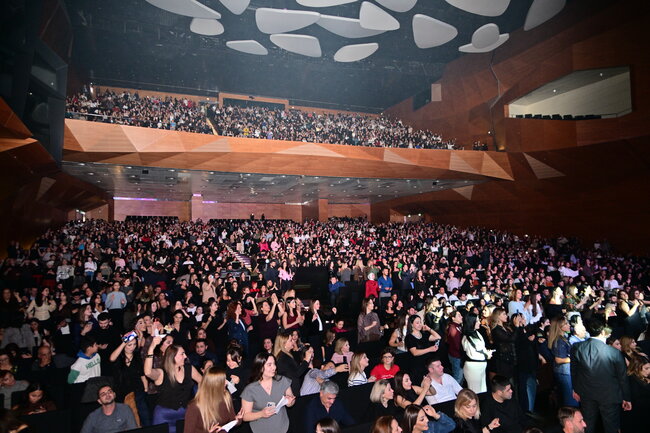 Eyyub Hüseynzadənin təşkilatçılığı ilə möhtəşəm, coşqu və enerji dolu Demet Akalın konserti - FOTOLAR