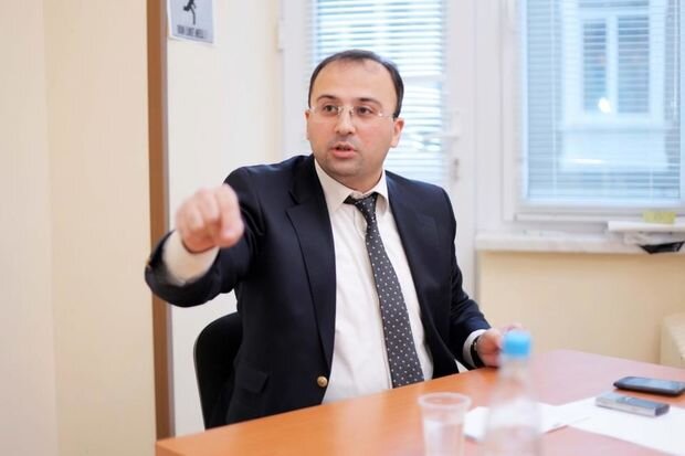 Yeni ili qeyd etmək haramdır? - İLAHİYYATÇI AÇIQLADI