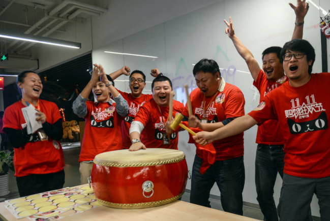 Evli kişilər 1 günlük subay olur - Xalqların qəribə və maraqlı adətləri