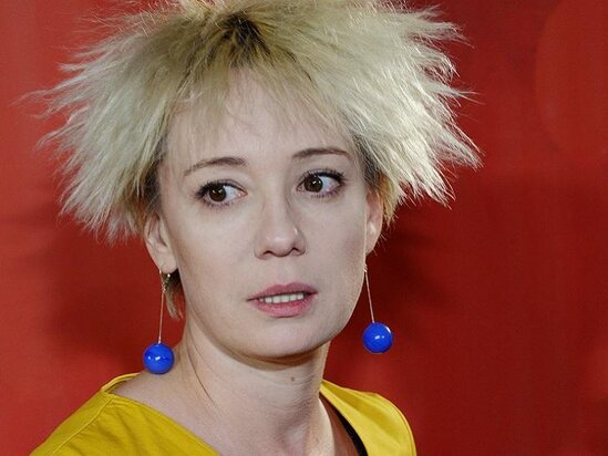 Daha bir Xalq artisti Rusiyanı tərk edir