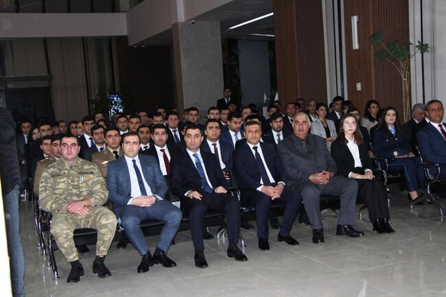 Yevlaxda 2 Fevral Gənclər günü münasibətilə "Ulu Öndər Heydər Əliyev və Azərbaycan gəncliyi" mövzusunda tədbir keçirilib