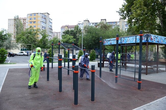 E. Həbibullayev: "Bu gün Bakıda 550 küçə dezinfeksiya edildi"