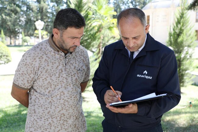 Kürdəmirdə vətəndaşlarla görüş keçirildi