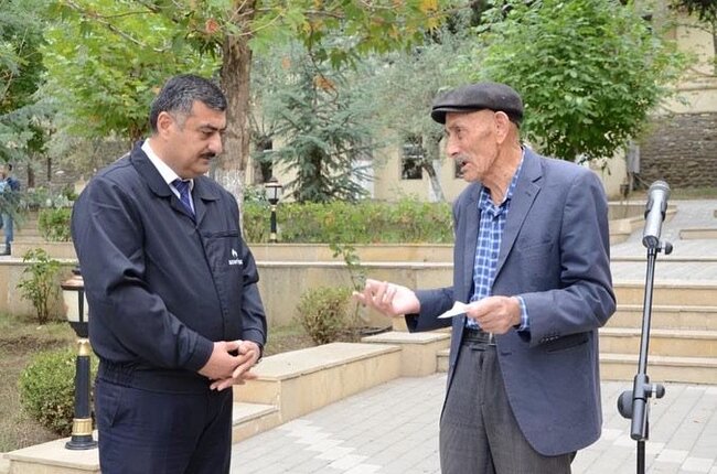 Göygöldəki "Açıq mikrofon"da çoxluq təşkil edən eyni xarakterli müraciətlər bunlar oldu