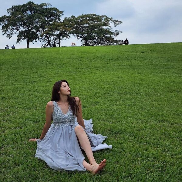 Yer planetinin ən gözəl qızı adi həyatda - Küçədə görən yan keçər - FOTO