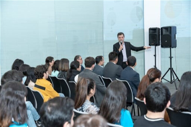 "MEDİAlab" layihəsi çərçivəsində ali təhsil müəssisələrinin tələbələri üçün infosessiya keçirilib