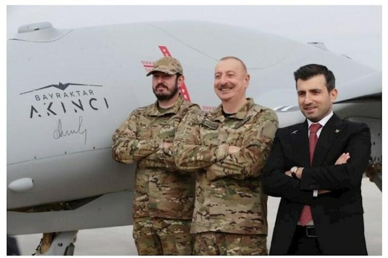 Bakıdakı mərasimdə diqqət çəkən detal: Azərbaycan Türkiyədən BU RAKETLƏRİ alacaq