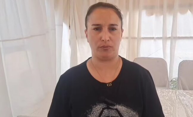 "Namus məsələsidirsə, qızımı öldürəndən sonra kartı niyə götürüb?"