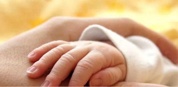 Ana körpəsini aclıqdan öldürdü