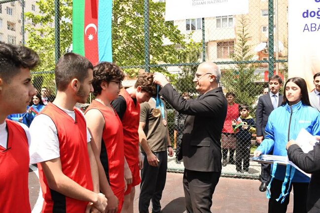 Paytaxtın abad məhəllələrində basketbol yarışları başa çatıb