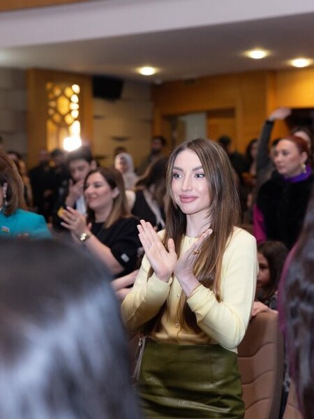 Prezidentin qızı və gəlininin film təqdimatından - Fotoları