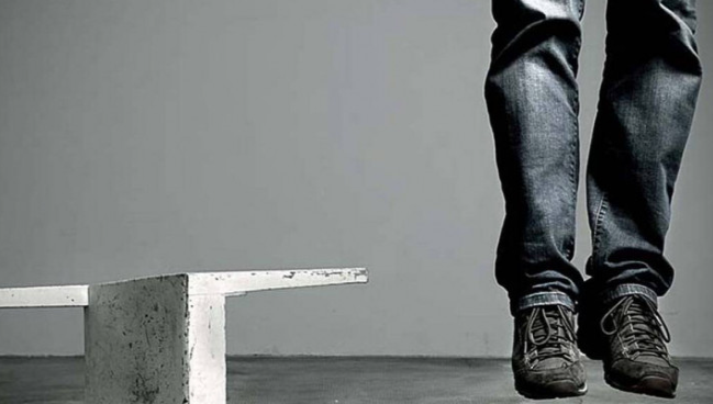 Qax sakini qonaq getdiyi evdə özünü öldürdü