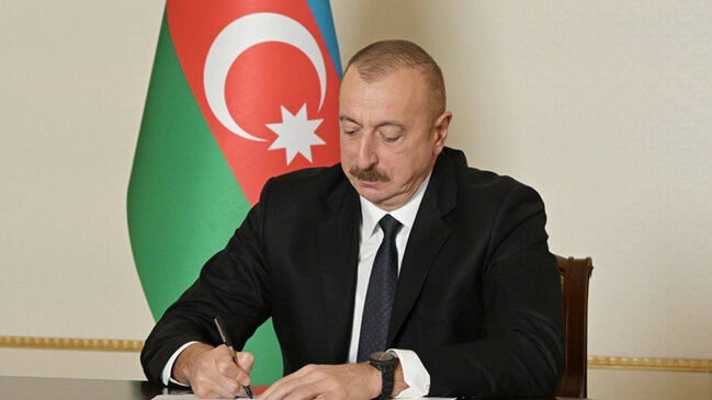 Prezident bu şəxsləri təltif etdi (SƏRƏNCAM)