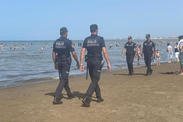 Çimərliklərə əlavə polis naryadları cəlb olunub - FOTO