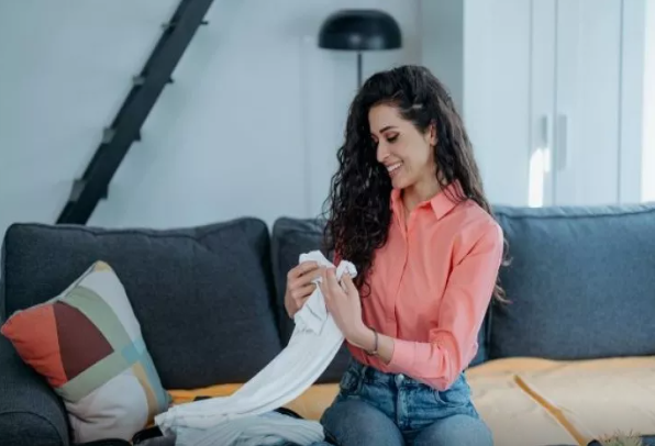 Paltarlarınızı evdə 3 yerə atmayın - Niyə pis əlamət sayılır?