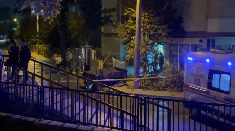 Küçədə bıçaqlı dava: 33 yaşlı kişi həyatını itirdi - VİDEO