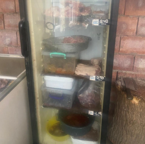 Ağsuda "Çinaraltı" restoranında nöqsanlar aşkarlanıb