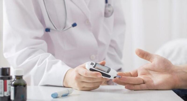 Şəkər xəstəliyi belə başlayır – Bilmədən laqeyd yanaşdığımız simptomlar