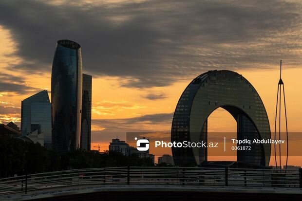 Dünyanın ən bahalı şəhərlərinin adları siyahısında Bakı neçənci yerdədir? - FOTO
