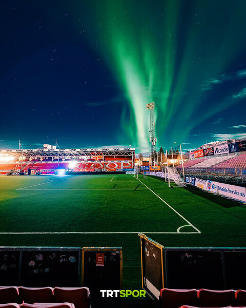 Bu stadiondan təkcə oyunu yox, şimal işıqlarını da izləyə bilərsiniz - Fotolar