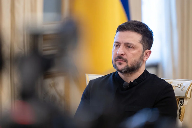 Zelenski: Ukrayna yaxın günlərdə F-16 üçün Finlandiyadan döyüş sursatları alacaq