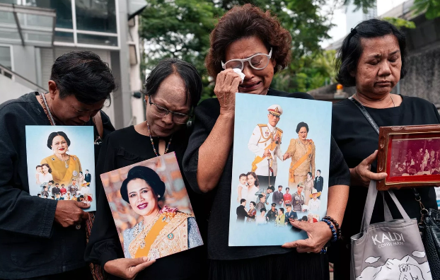 Tailandda kraliça öldü: Ölkədə birillik matəm elan edildi