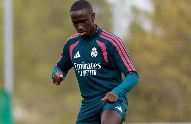 "Real Madrid"in futbolçusu itlərinə görə hakim qarşısına çıxacaq