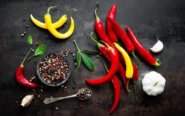 Acı bibər yemək xeyirli imiş