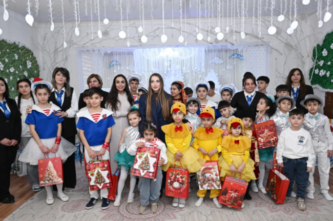 Leyla Əliyeva və Alyona Əliyeva Gəncədə uşaq evində olublar