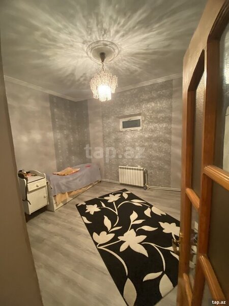 TƏCİLİ HƏYƏT EVİ SATILIR - FOTOLAR