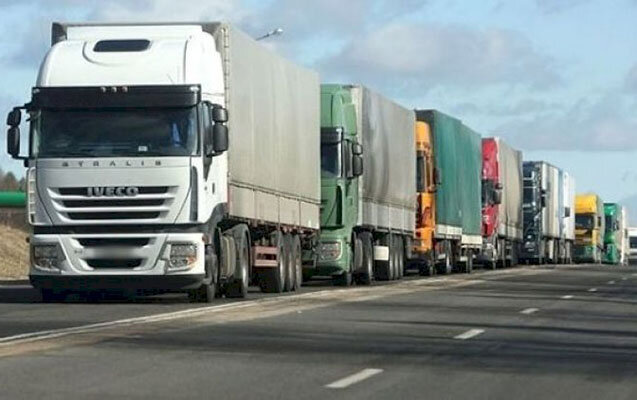 20 gündür saxlanılan "TIR"ların möhürü açıldı - Sabah yola çıxacaqlar+Yenilənib