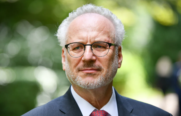 Sabiq prezident: "Avropa İttifaqı ABŞ-dən uzunmüddətli asılılığı azaltmaq istəyir"