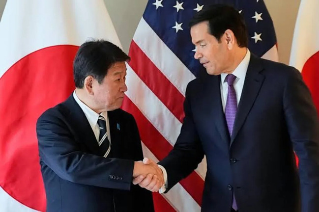 Rubio və Moteqi Okinavada ABŞ dəniz piyadasının həbsini müzakirə edib