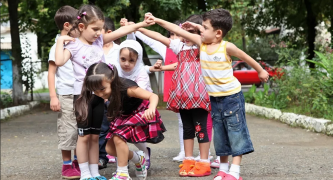 Azərbaycanda uşaqların sayı sürətlə azalır - RƏQƏMLƏR