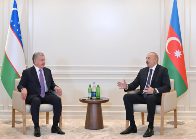 İlham Əliyev Şavkat Mirziyoyev ilə görüşüb - Foto/Video