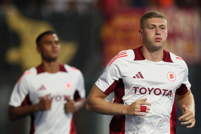 Ukrayna millisinin hücumçusu İtaliya klubundan ayrılmağı planlaşdırır