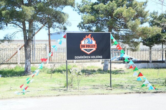 "DH Volley" komandası voleybol meydançası inşa edib - Şəkillər