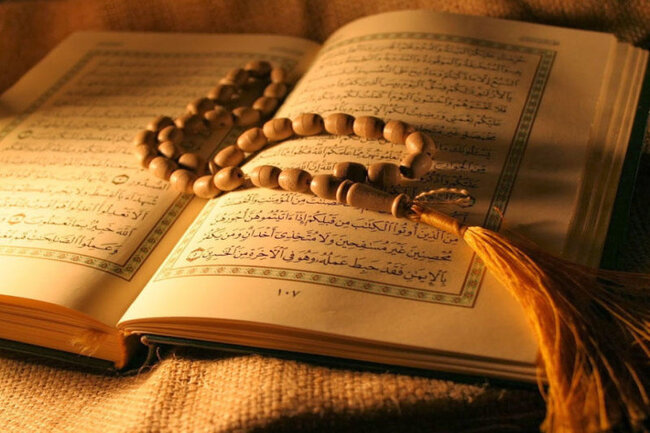 Azərbaycanda 100 minə Qurani-Kərim kitabı satılır - FOTO